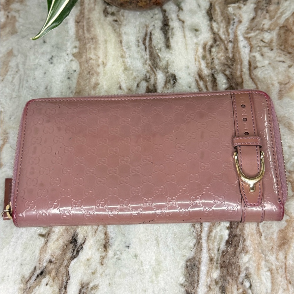 Gucci Pink Leather Wallet with Gold Hardware